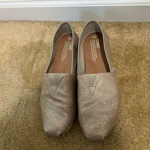 Toms - Women’s size 9